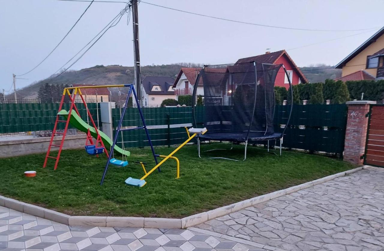 Apartmani Lotus Vrdnik Buitenkant foto