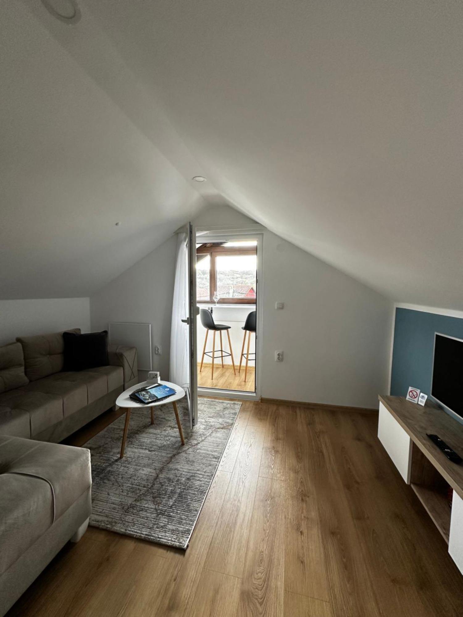 Apartmani Lotus Vrdnik Buitenkant foto
