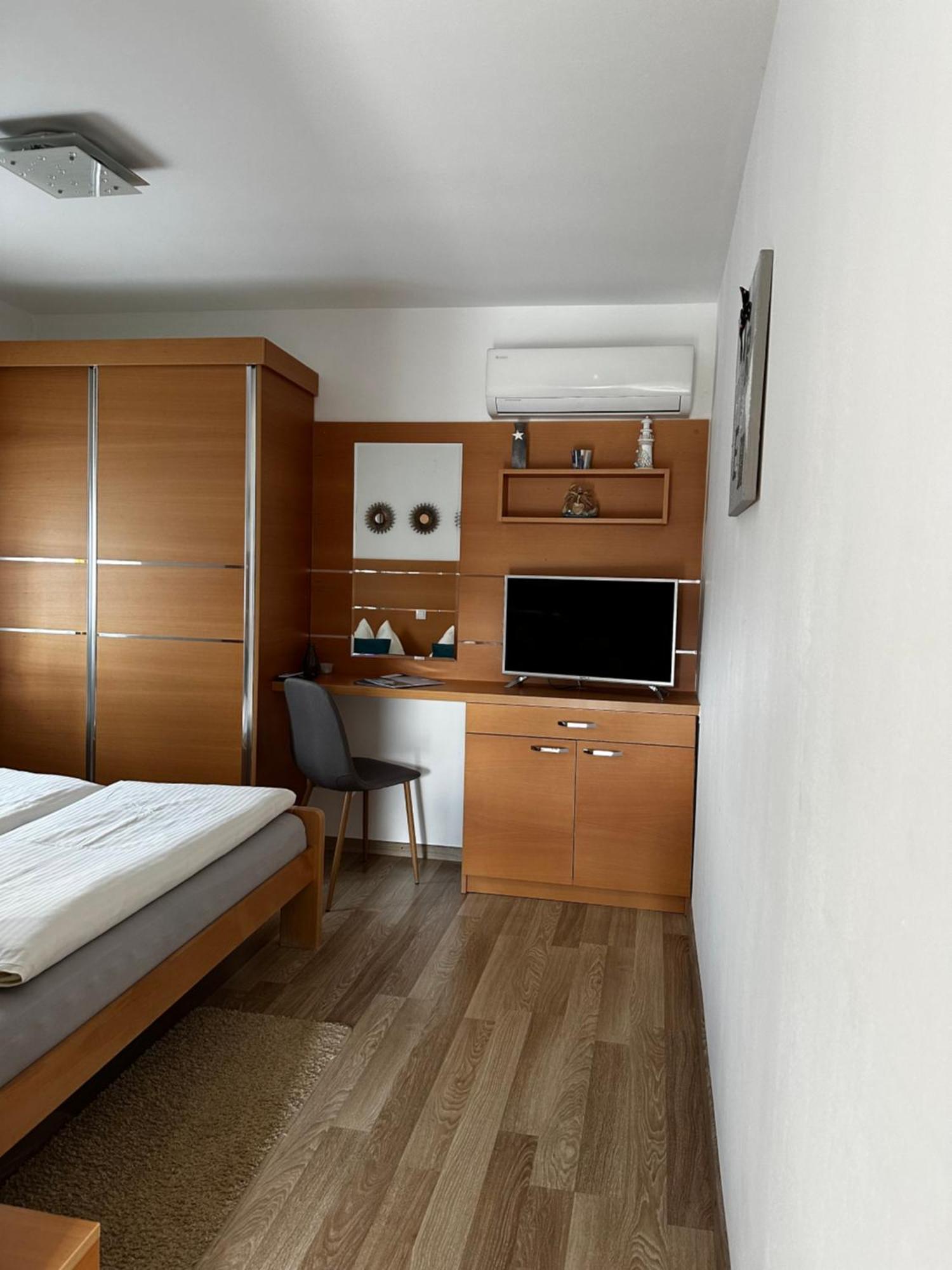 Apartmani Lotus Vrdnik Buitenkant foto