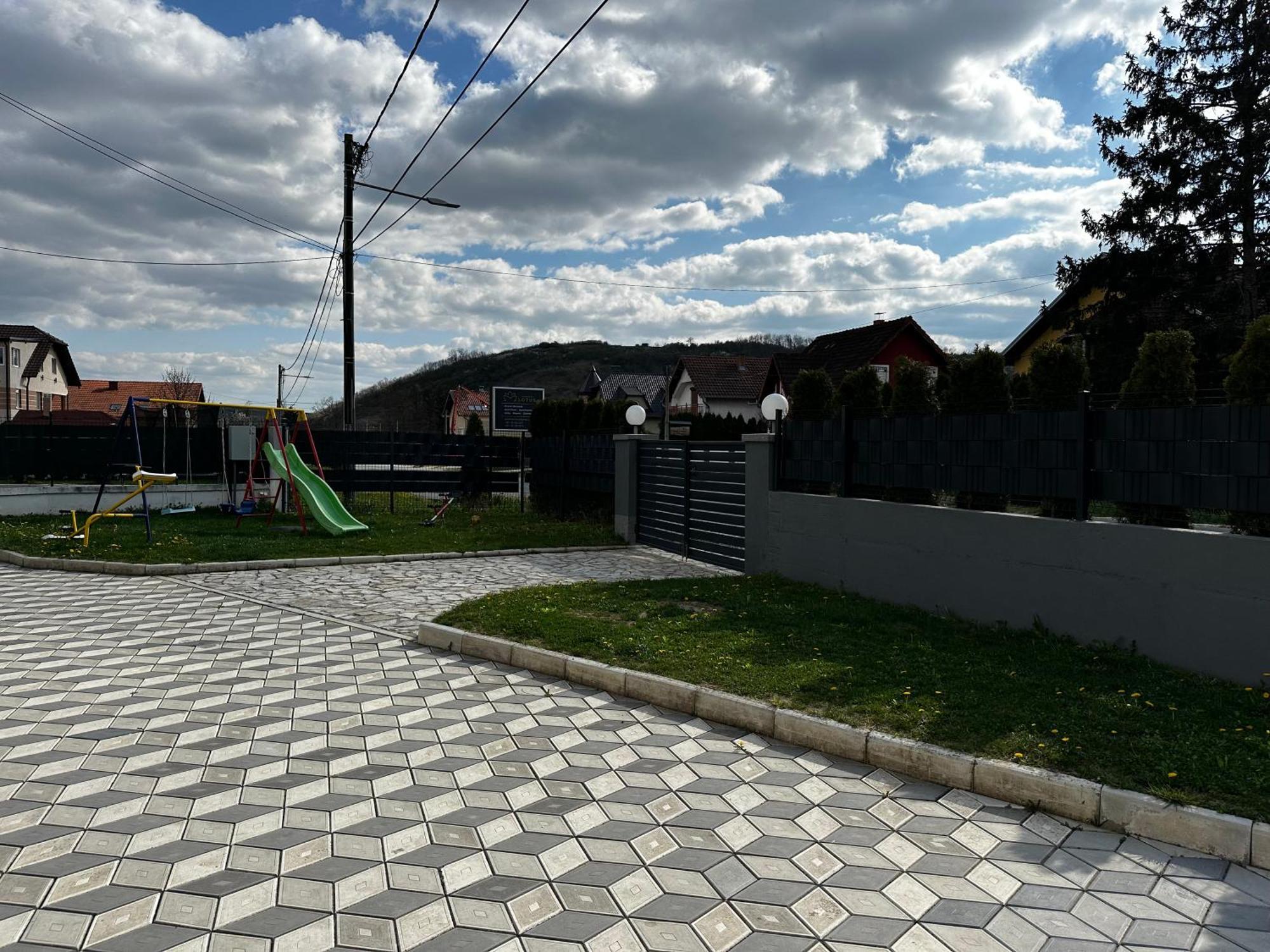 Apartmani Lotus Vrdnik Buitenkant foto