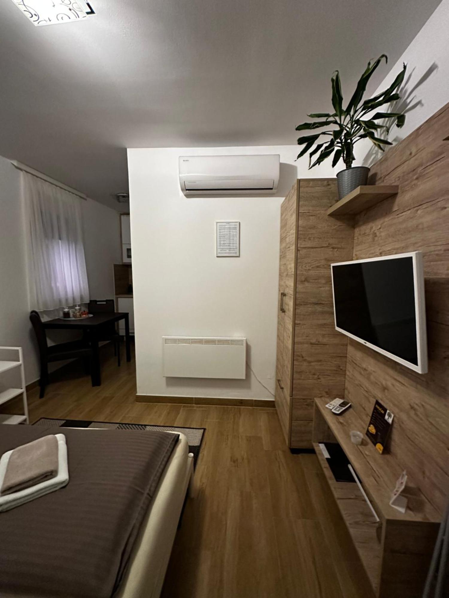 Apartmani Lotus Vrdnik Buitenkant foto