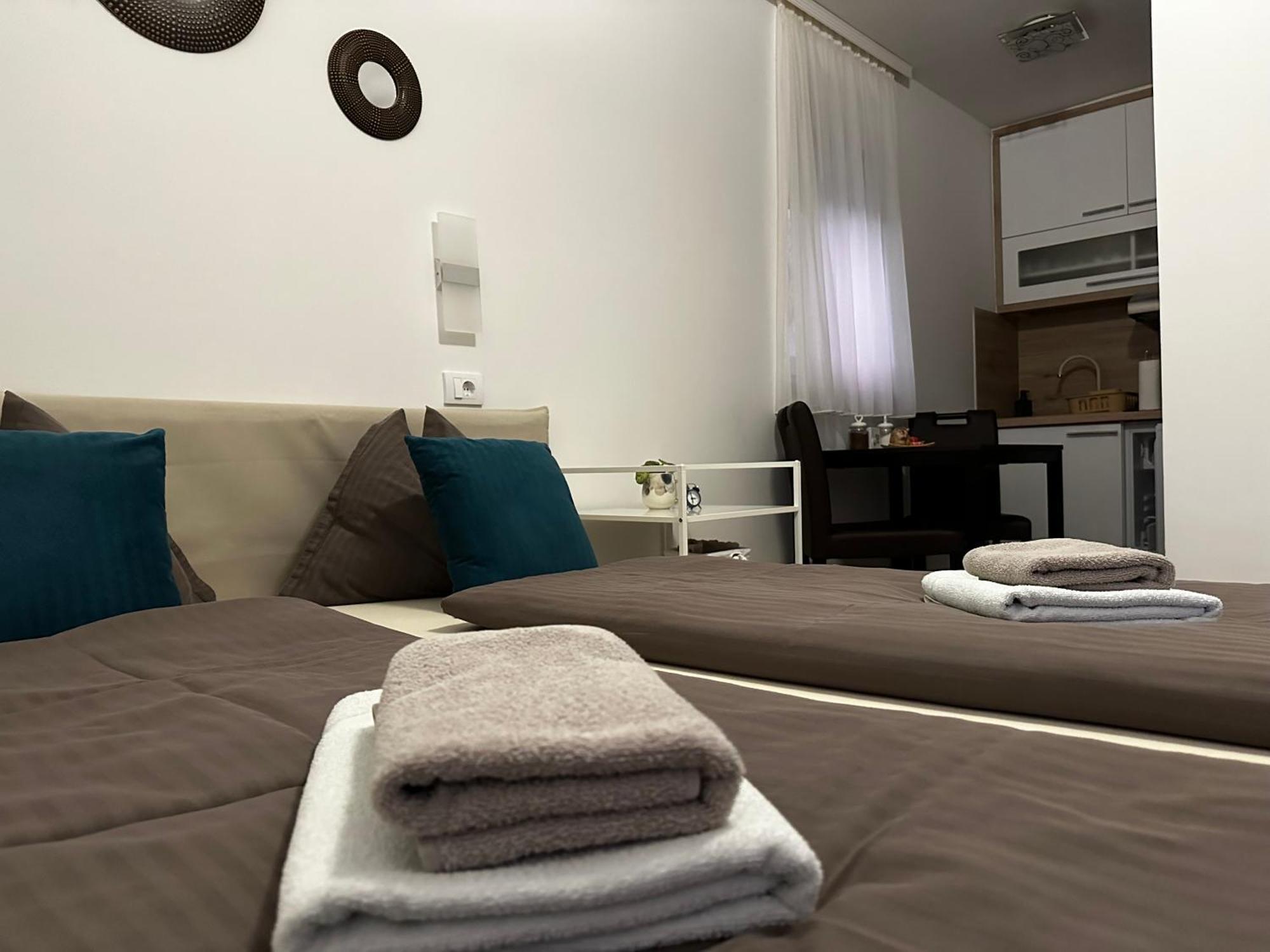 Apartmani Lotus Vrdnik Buitenkant foto