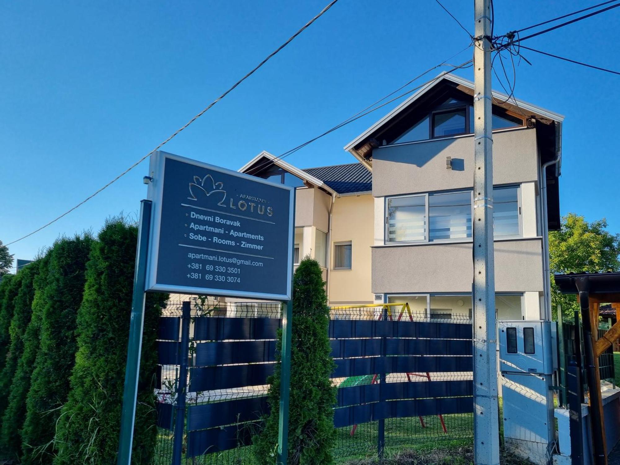 Apartmani Lotus Vrdnik Buitenkant foto