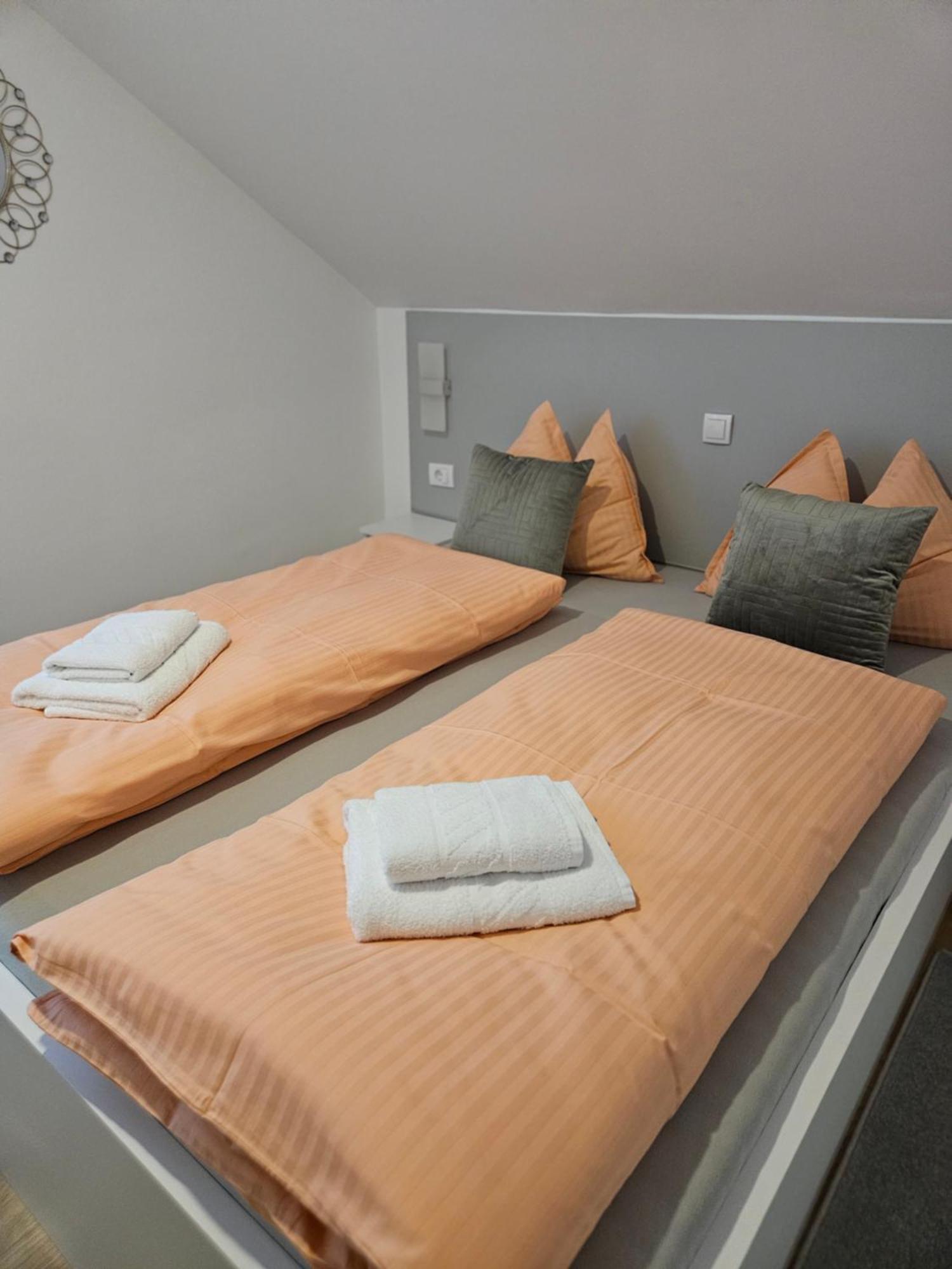 Apartmani Lotus Vrdnik Buitenkant foto
